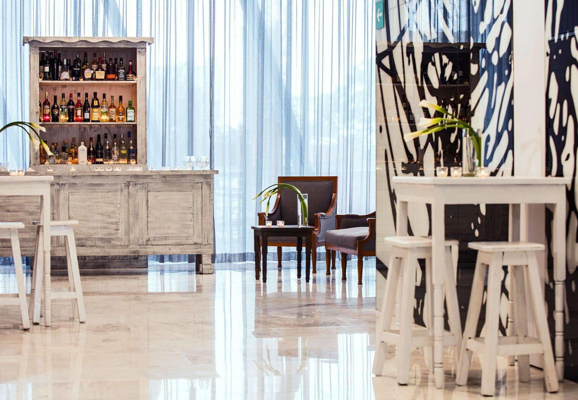 Ac Hotel By Marriott Guadalajara Mexico Exterior photo